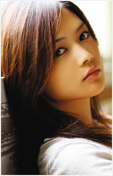تصویر Yui